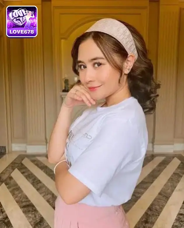 Prilly Latuconsina-Jonitogel