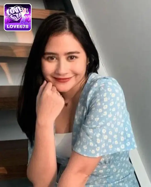 Prilly Latuconsina-Jonitogel