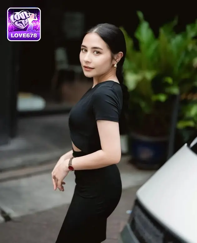 Prilly Latuconsina-Jonitogel
